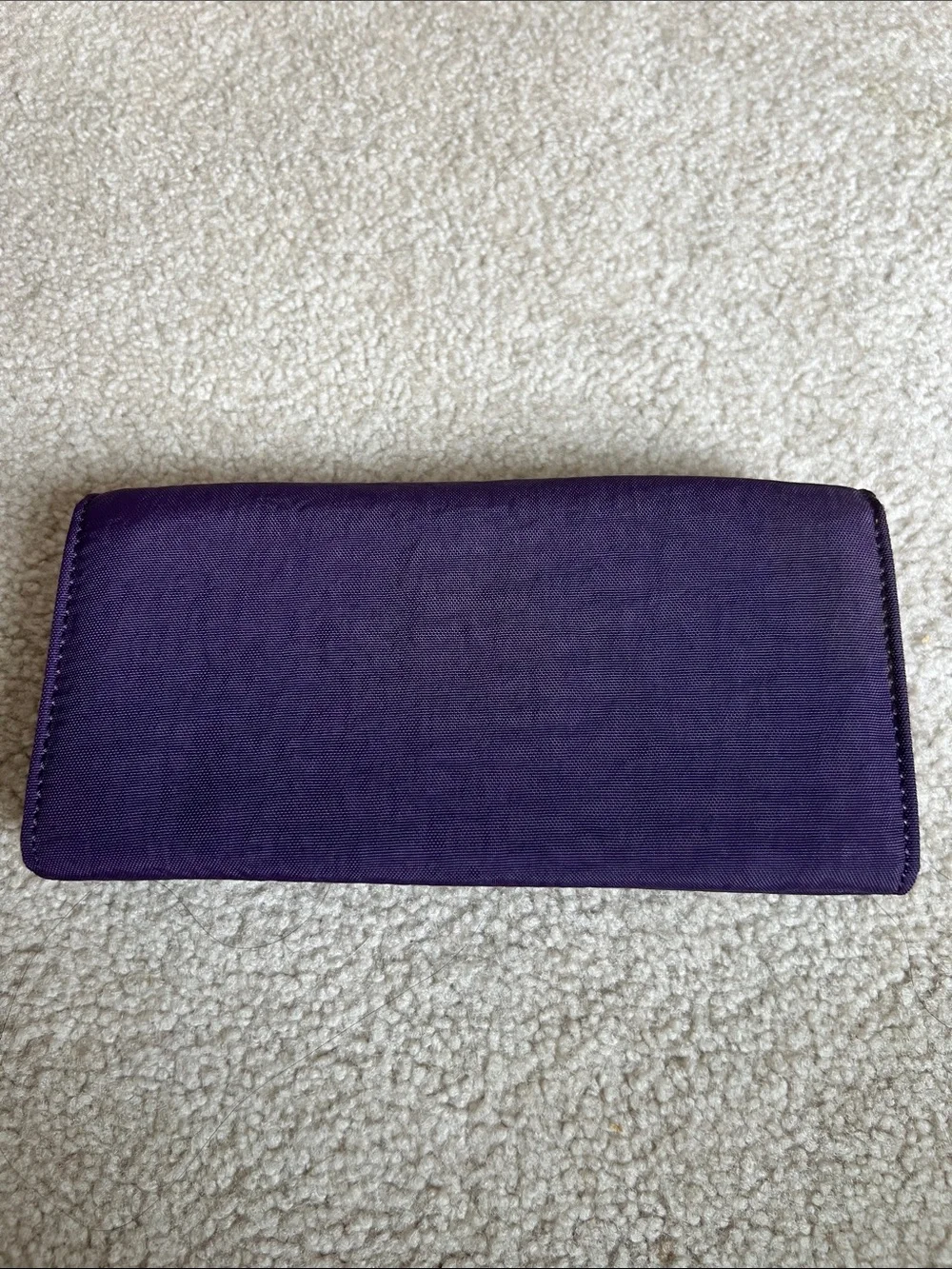 Kipling sleek fold